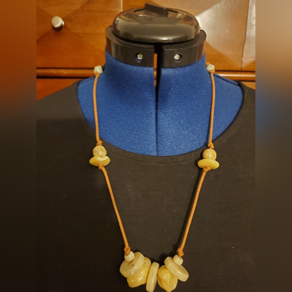 Natural polish stone layer necklace.